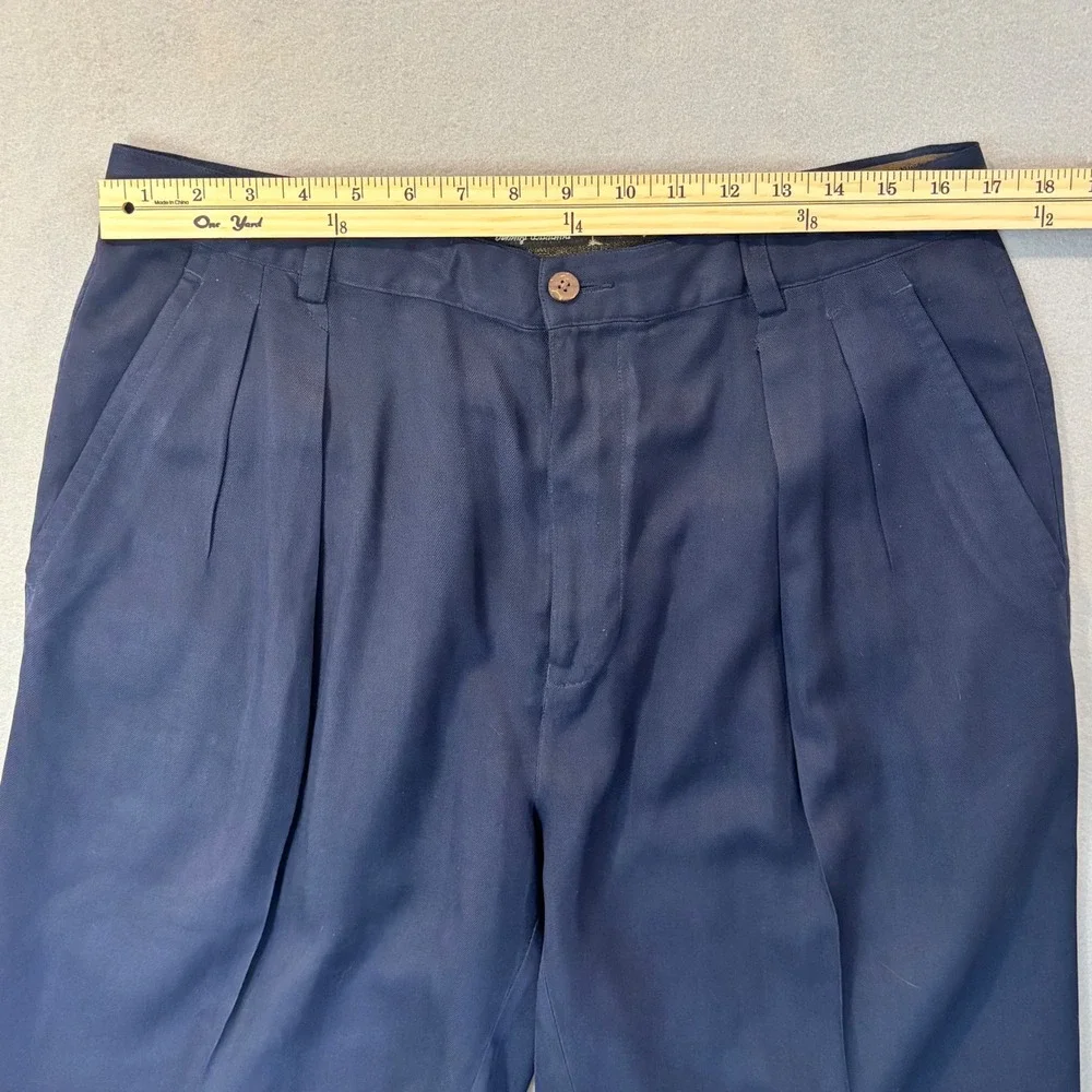 Tommy Bahama Vintage 100% Silk Pleated Shorts Navy Blue Herringbone Mens 34